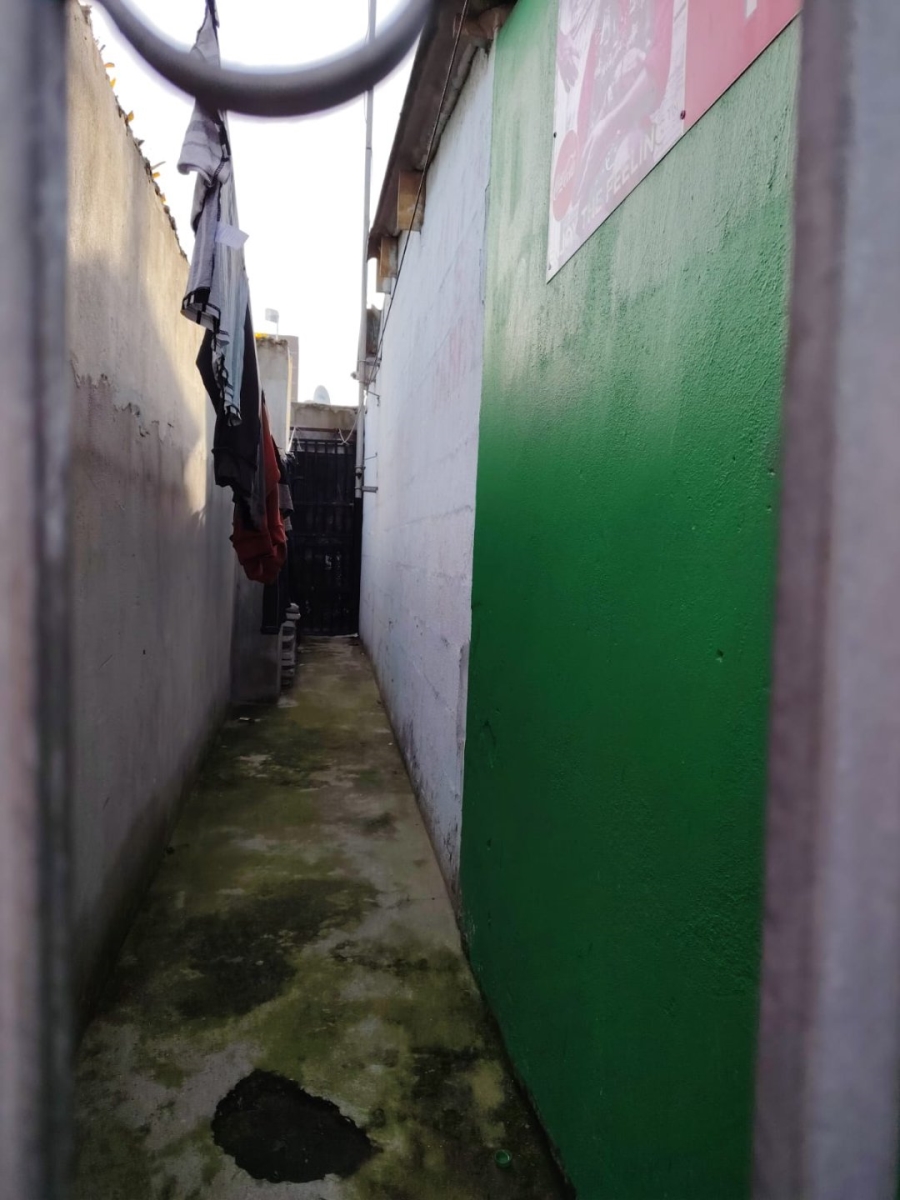 1 Bedroom Property for Sale in Delft South Western Cape